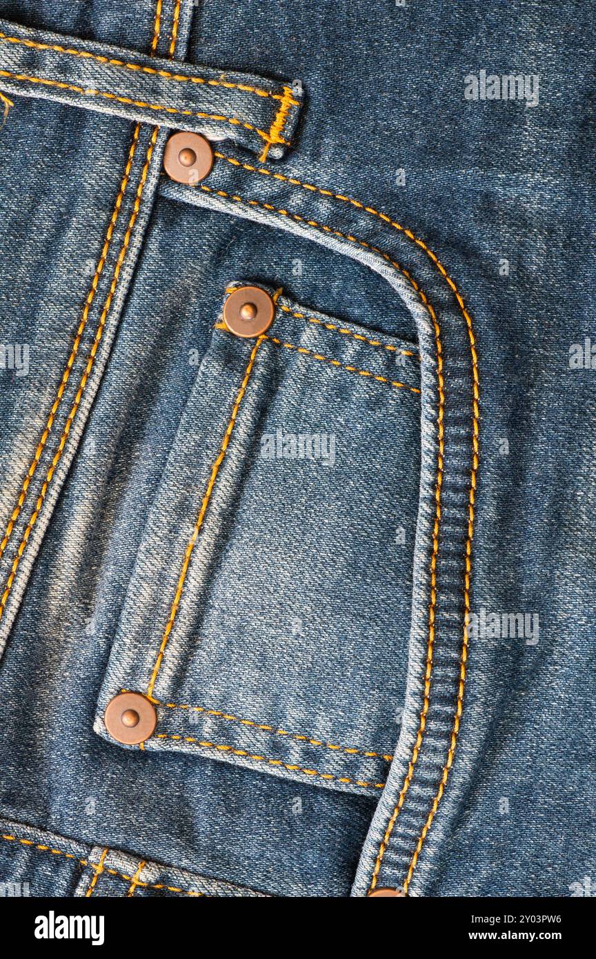 Denim-Jeans-Muster, strukturierter jean-Hintergrund im Nahbereich, detaillierte Stoffstruktur Stockfoto