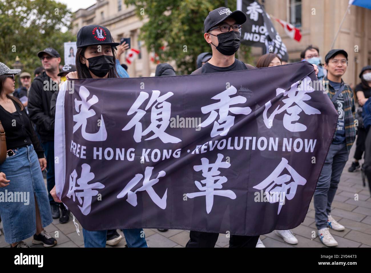 Demonstranten für ein freies Hongkong versammelten sich auf dem Trafalgar Square, um an diejenigen zu erinnern, die bei dem Vorfall von 831, der zu Massenschlägereien und Verhaftungen von Menschen am 31. August 2019 führte, vor Gericht standen. Stockfoto