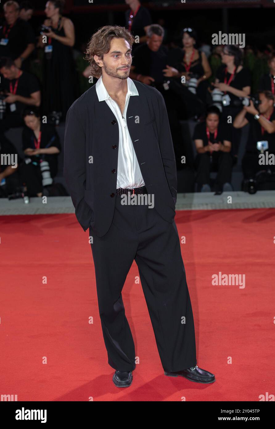 Venedig, Italien. 31. August 2024. VENEDIG, ITALIEN. 31. August 2024: Matias Garrido bei der Premiere von „The Order“ beim 81. Internationalen Filmfestival von Venedig. Foto: Kristina Afanasyeva/Featureflash Credit: Paul Smith/Alamy Live News Stockfoto