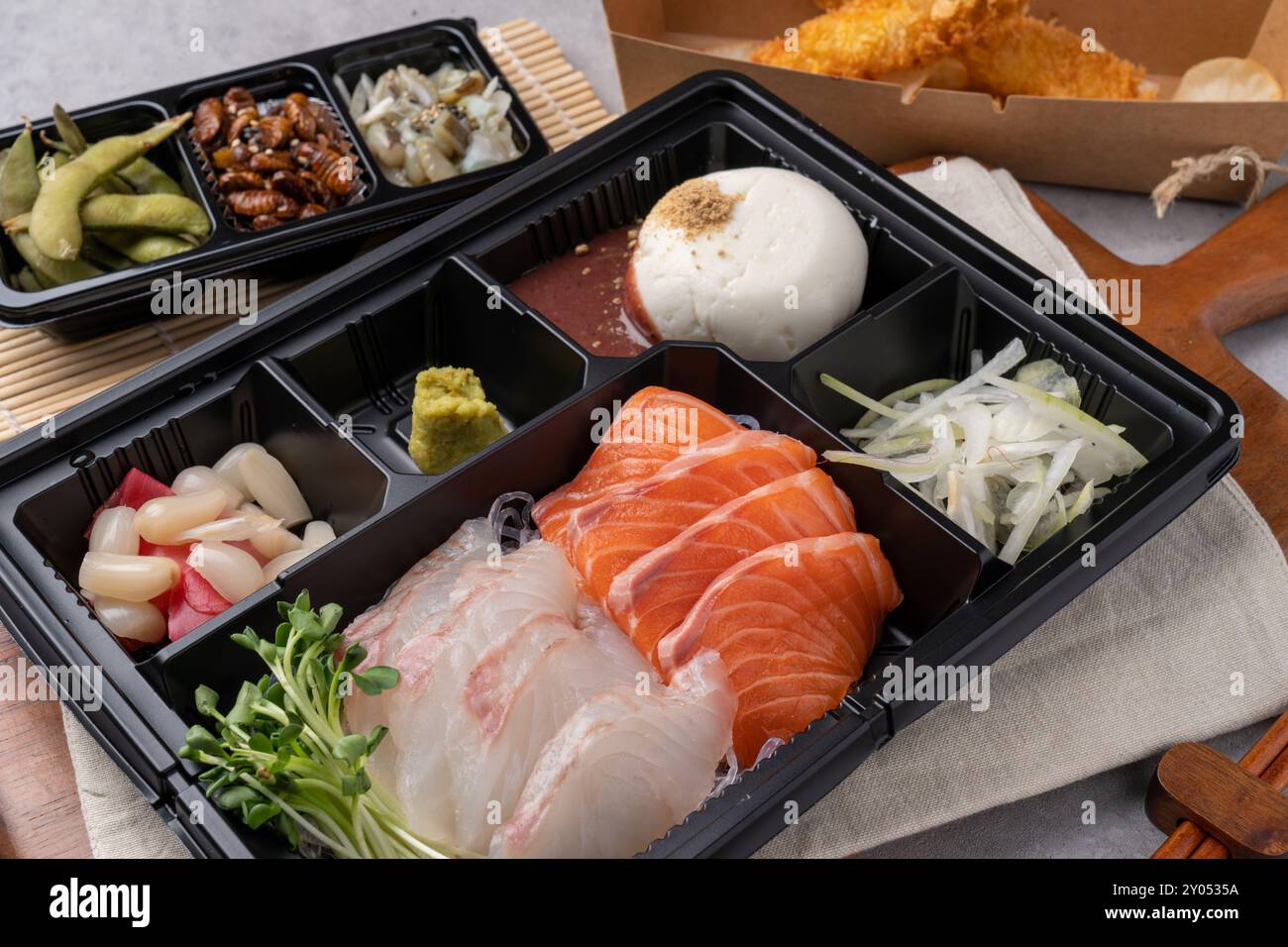Gereifter Fisch, Plattfisch, Lachs, Sashimi, Thunfischbauchfleisch, Thunfisch-Sashimi, Mochi-ridofu, Sashimi Stockfoto