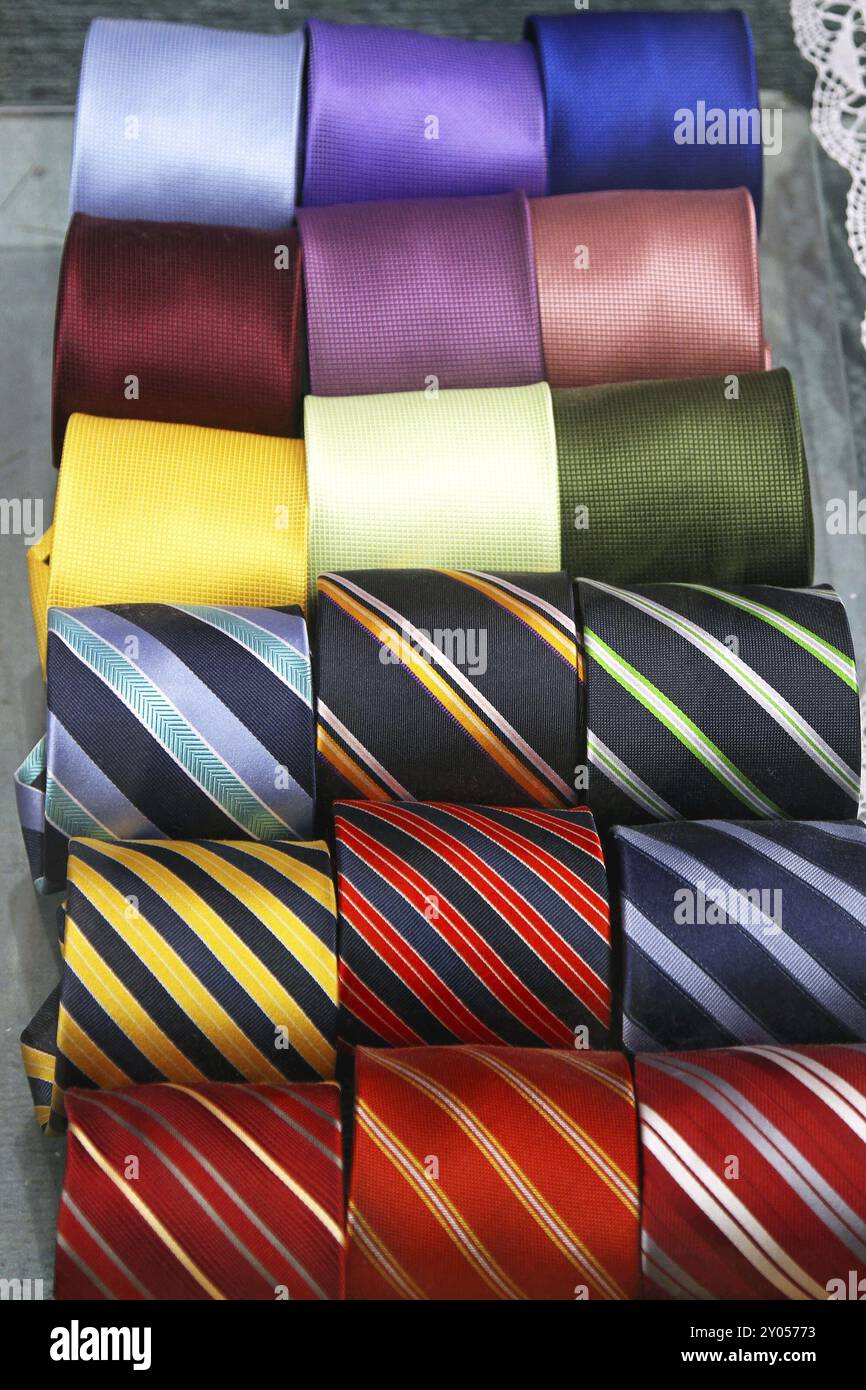 Bunte Krawatten Sortiment aus Seide Stockfoto