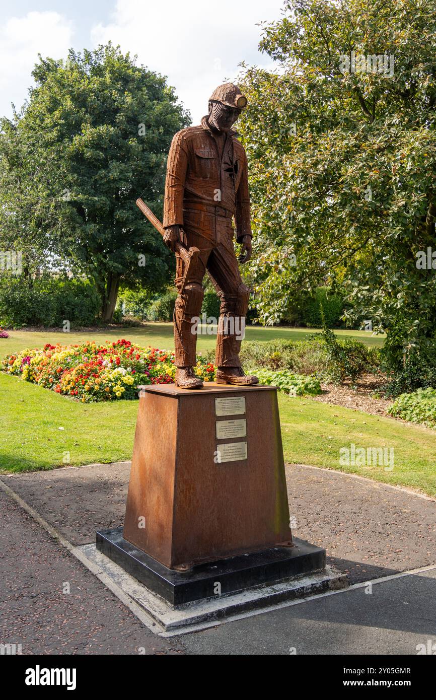 Horden, County Durham, Großbritannien. Marra-Skulptur von Ray Lonsdale, auch bekannt als I’n Going Work on Maggie's Farm No More Stockfoto