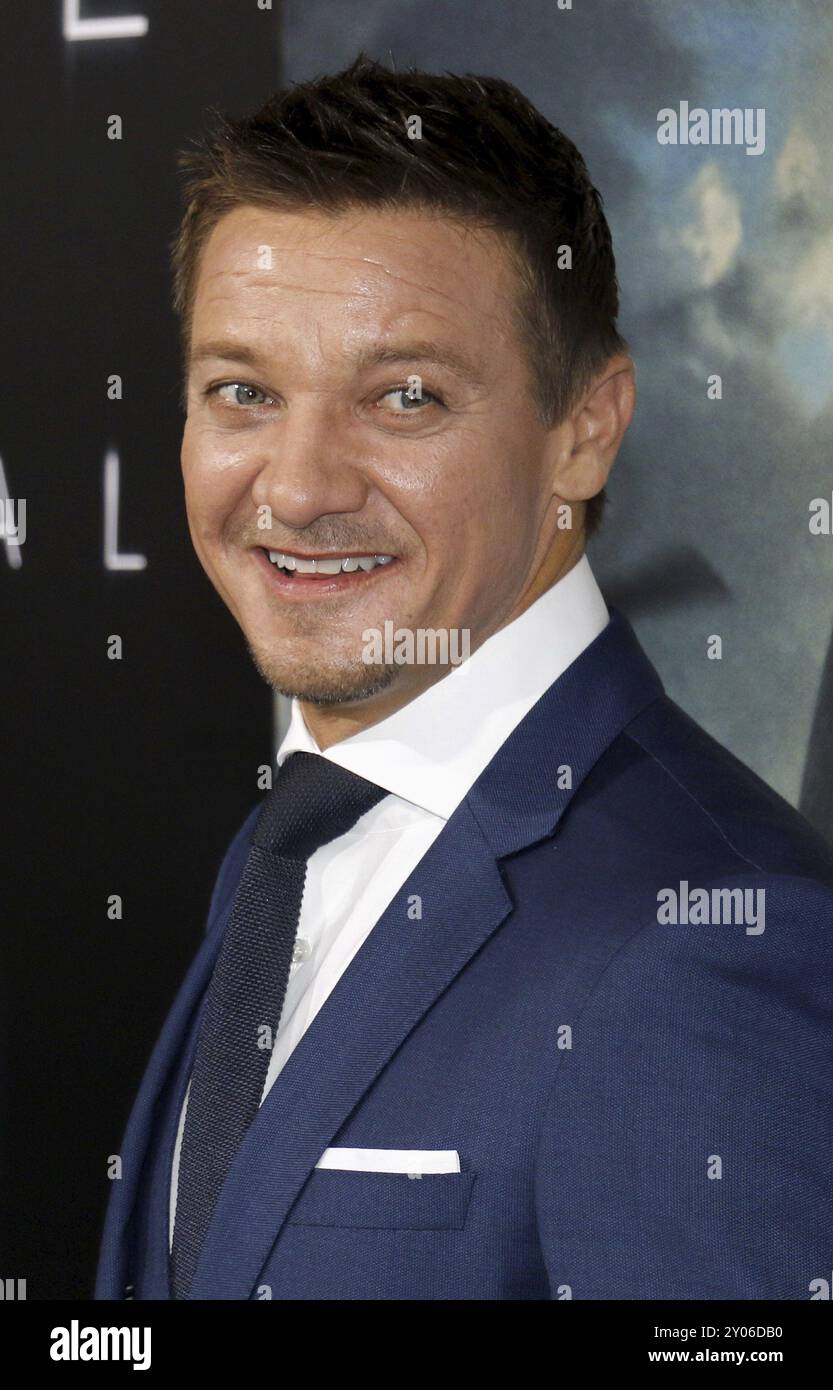 Jeremy Renner bei der Premiere von „Arrival“ in Los Angeles am 6. November 2016 im Regency Village Theater in Westwood, USA Stockfoto