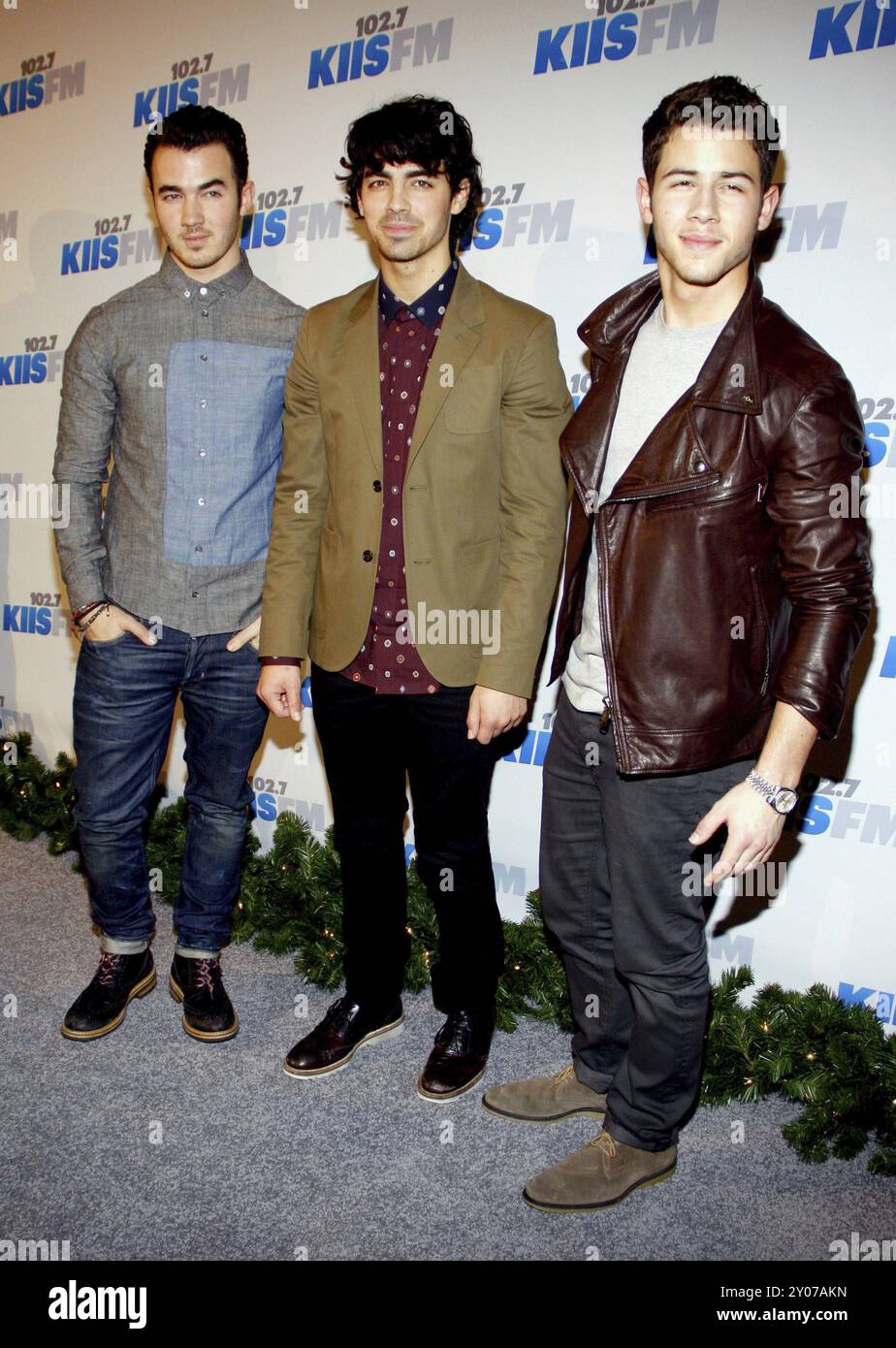 Kevin Jonas, Joe Jonas und Nick Jonas beim Jingle Ball 2012 von KIIS FM im Nokia Theater LA Live in Los Angeles am 1. Dezember 2012. Kredit: Stockfoto