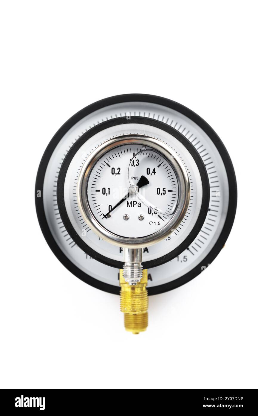 Close-up Neues vibrationsbeständiges Manometer gefüllt mit Glycerin. Rekursionsmanometer in einem Manometer Stockfoto