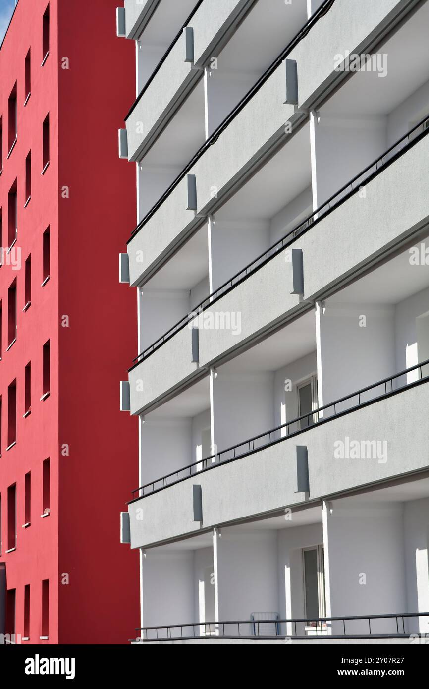 Fassade eines leerstehenden Wohnhauses in Magdeburg Stockfoto