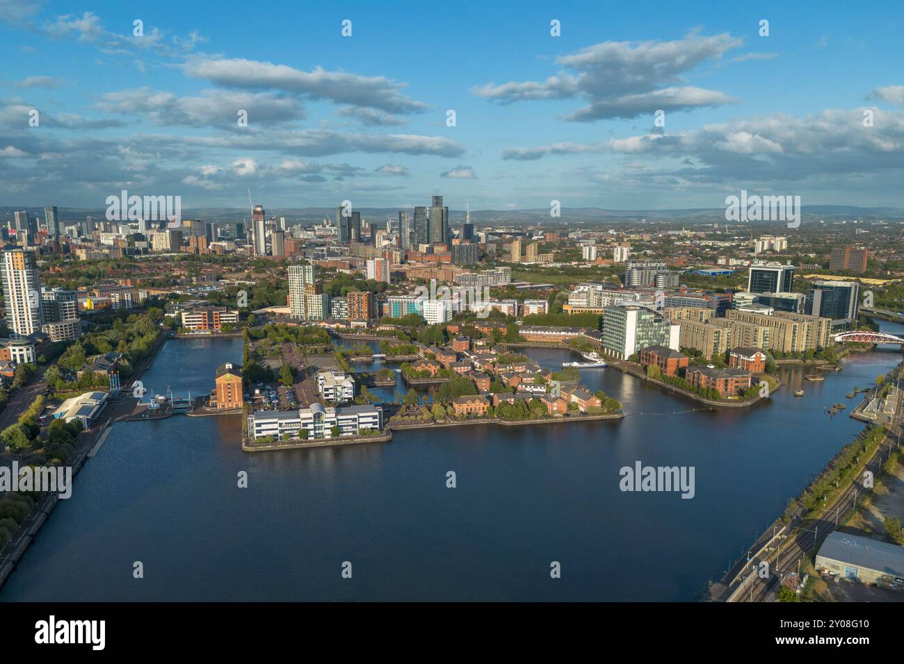 Aus der Vogelperspektive der Skyline von Manchester, von den Salford Quays aus gesehen. Stockfoto