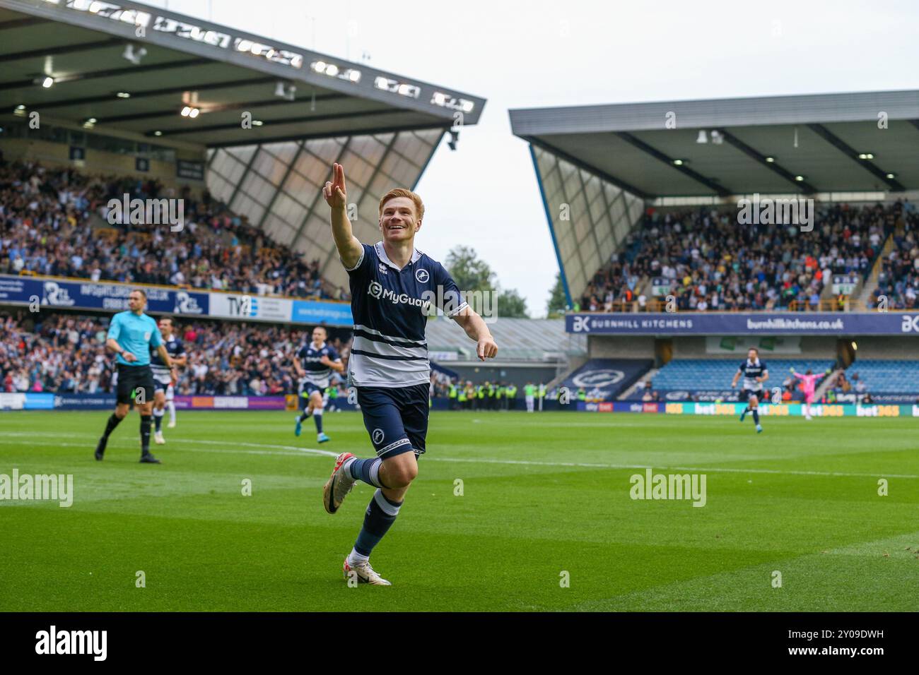 Millwall Duncan Watmore erzielt ein TOR von 2-0 und feiert am 31. August 2024 während des Spiels Millwall FC gegen Sheffield Wednesday FC SKY Bet EFL Championship in den, London, Großbritannien. Credit: Every Second Media/Alamy Live News Stockfoto