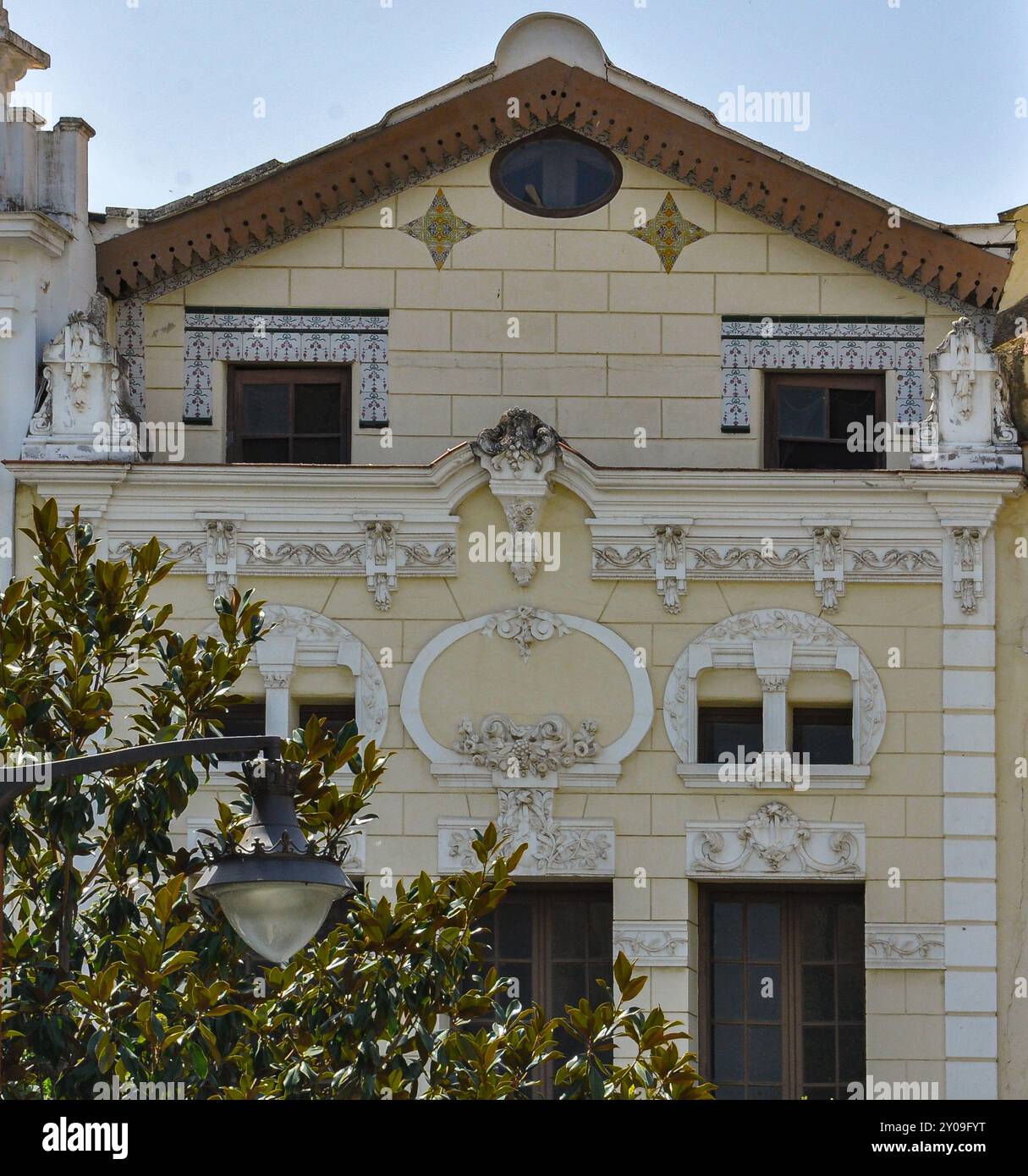 Gebäude mit einer sehr originellen Fassade in Don Benito Stockfoto