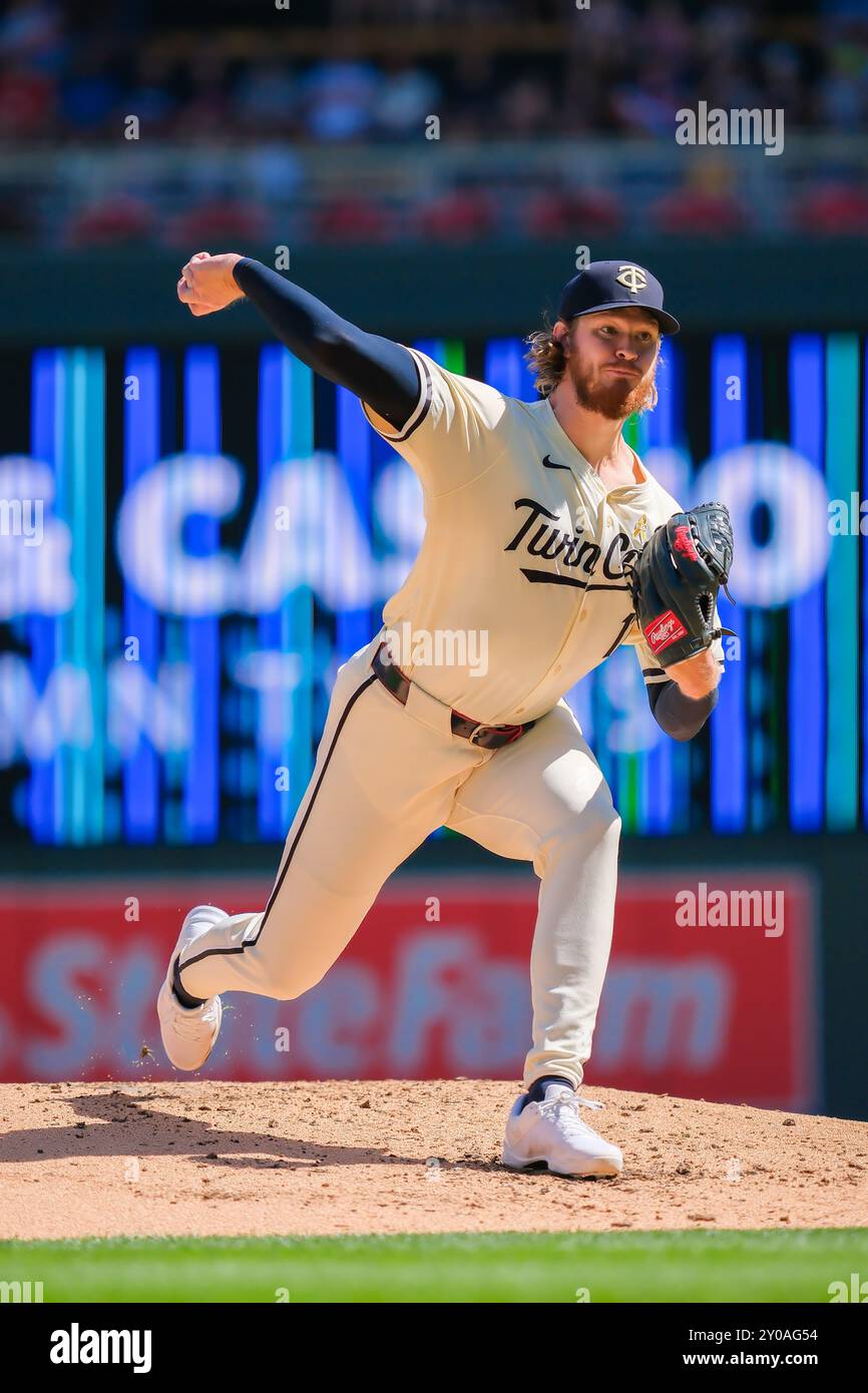 Minneapolis, Minnesota, USA. September 2024. Die Minnesota Twins starteten mit BAILEY OBER (17) während eines MLB-Baseballspiels zwischen den Minnesota Twins und den Toronto Blue Jays im Target Field gewannen die Twins mit 4:3. (Kreditbild: © Steven Garcia/ZUMA Press Wire) NUR REDAKTIONELLE VERWENDUNG! Nicht für kommerzielle ZWECKE! Quelle: ZUMA Press, Inc./Alamy Live News Stockfoto