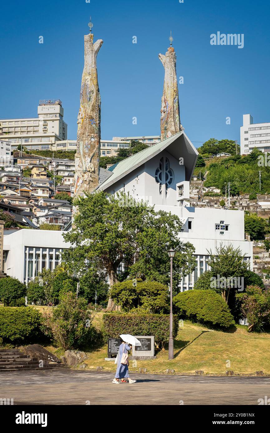 Die Kirche St. Filippo Nishizaka, deren Türme 1962 vom japanischen Architekten Kenji Imai in Nagasaki geschaffen wurden Stockfoto