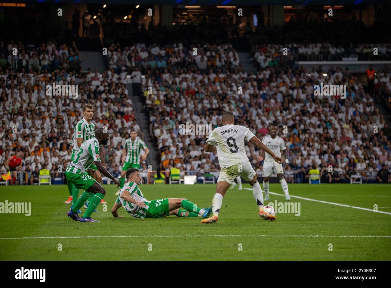 Madrid, Spanien. September 2024. Mit zwei Toren vom Franzosen Kylian Mbappé besiegte Real Madrid Real Betis in der vierten Runde der Liga heute Abend im Santiago Bernabeu Stadion in Madrid. D. Canales Carvajal/Alamy Live News - Bild Stockfoto