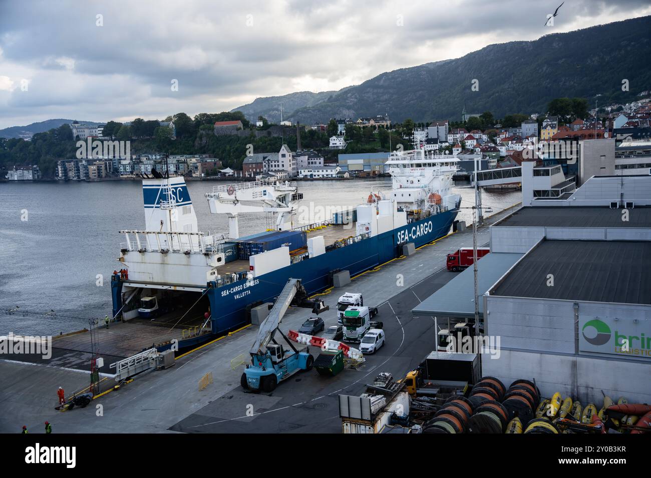 Hafen von Bergen. Bergen ist eine Stadt an der Südwestküste Norwegens. Es ist umgeben von Bergen und Fjorden, einschließlich Sognefjord Stockfoto