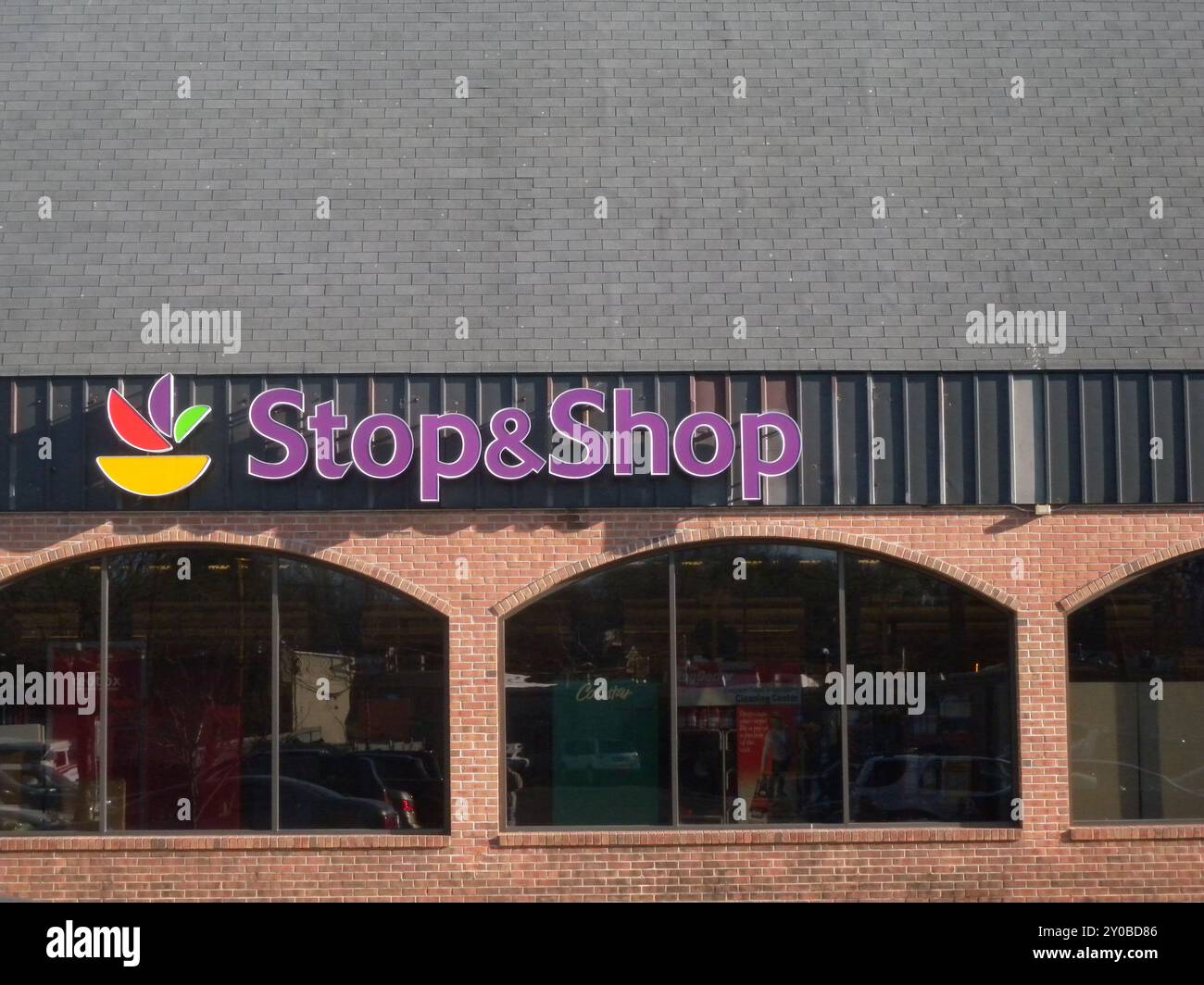 Berkeley Heights, NJ, USA - 03-03-2012 : Logo und Fassade in Nordamerika Stockfoto