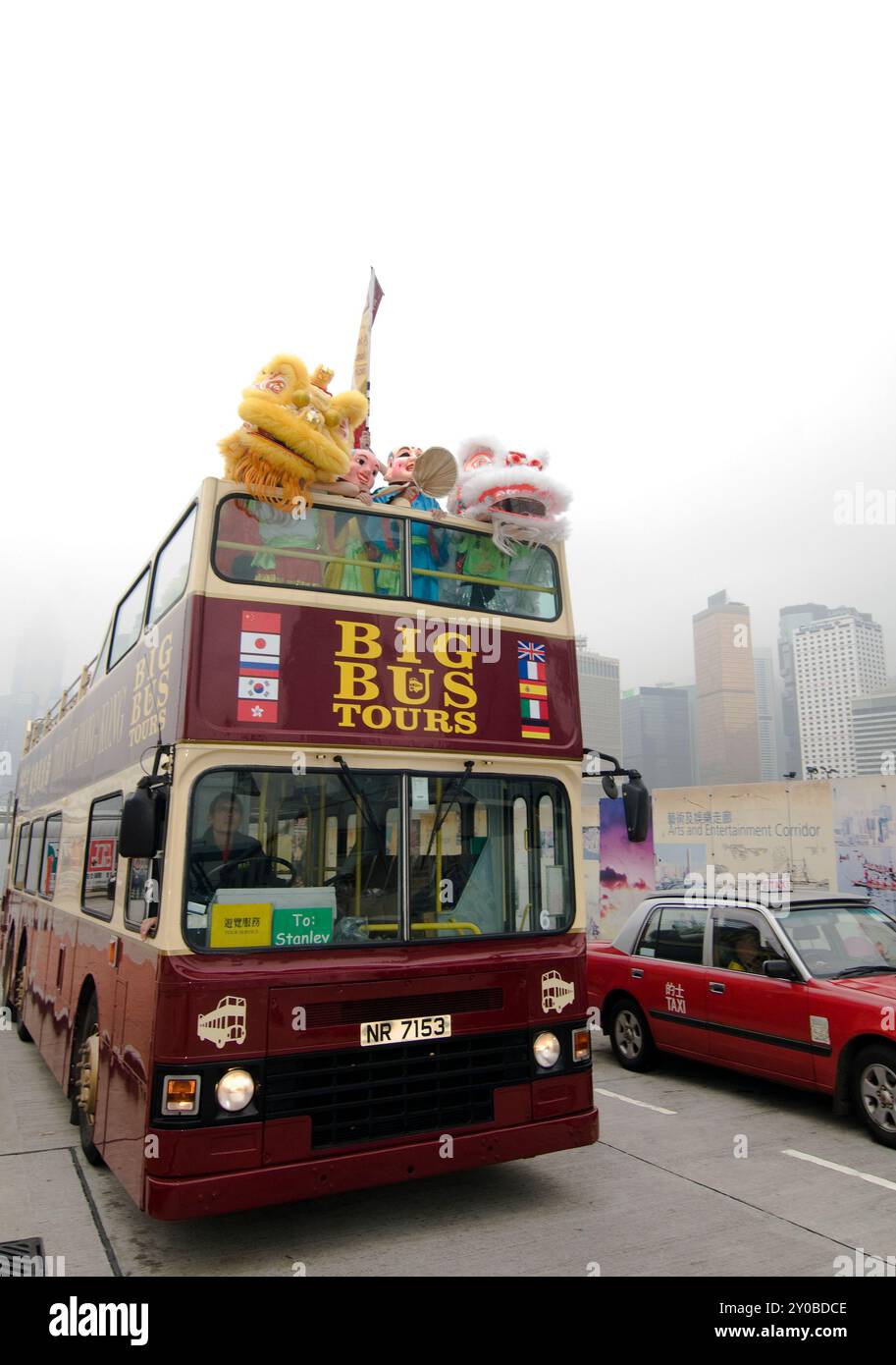 Big Bus Tour während des chinesischen Neujahrs in Hongkong. Stockfoto