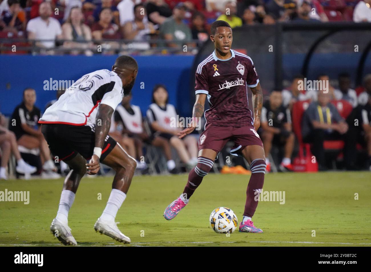 Frisco, Usa. 31. August 2024. Colorado Rapids Mittelfeldspieler Calvin Harris #14 fährt den Ball während des MLS-Spiels zwischen dem FC Dallas und Colorado Rapids im Toyota Stadium. Endstand FC Dallas 2: 3 Colorado Rapids. Am 31. August 2024 in Frisco, Texas. (Foto: Javier Vicencio/Eyepix Group) Credit: Eyepix Group/Alamy Live News Stockfoto