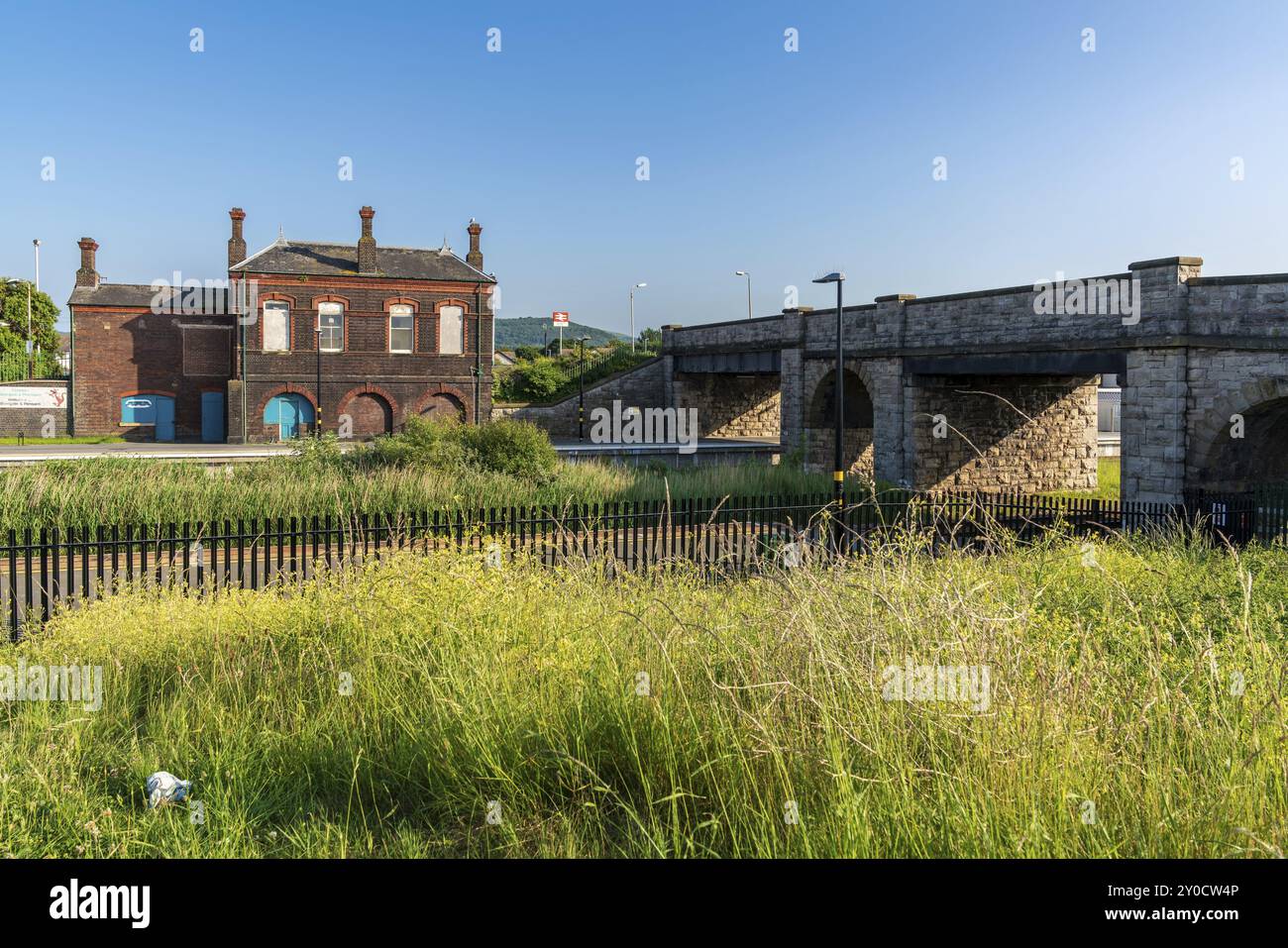 Abergele, Conwy, Clwyd, Wales, Vereinigtes Königreich Juni 2018: Bahnhof Abegele Pensarn Stockfoto