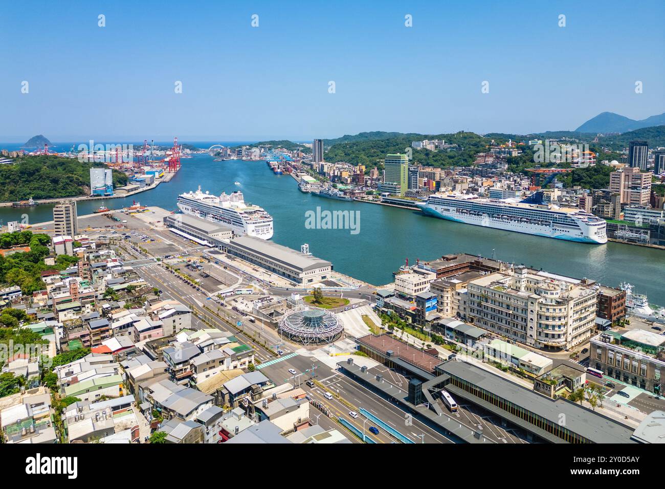 Luftaufnahme des Hafens von Keelung und der Stadt Keelung im Norden Taiwans Stockfoto