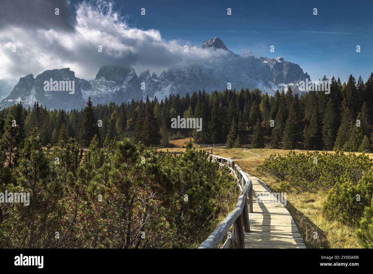 Wanderung vom Kreuzbergpass zur Nemes Alm, Südtirol Stockfoto