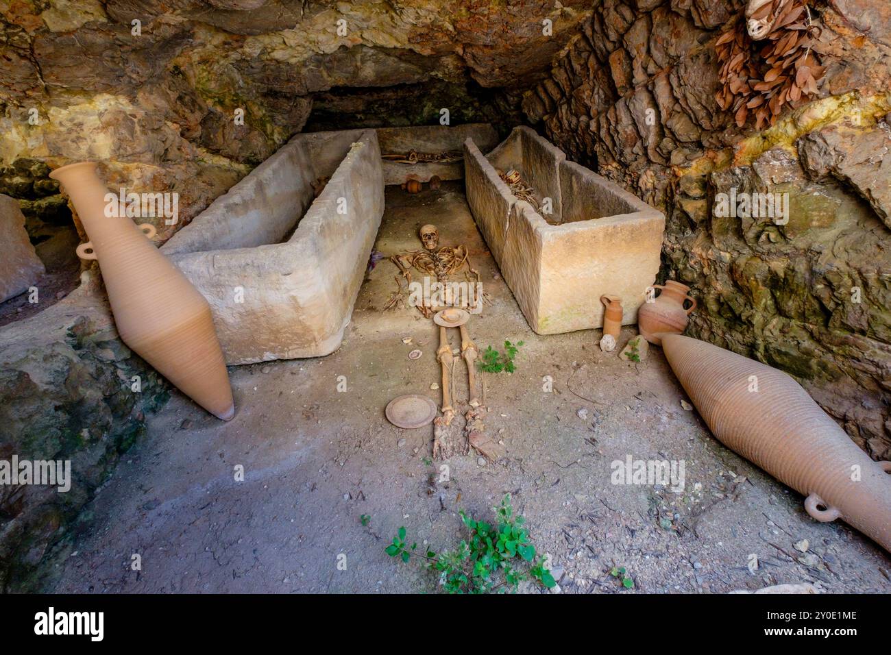 hypogäum, punische Nekropole Puig des Molins, Archäologisches Museum von Ibiza und Formentera, Weltkulturerbe „Ibiza, Biodiversität und Kultur“, I Stockfoto