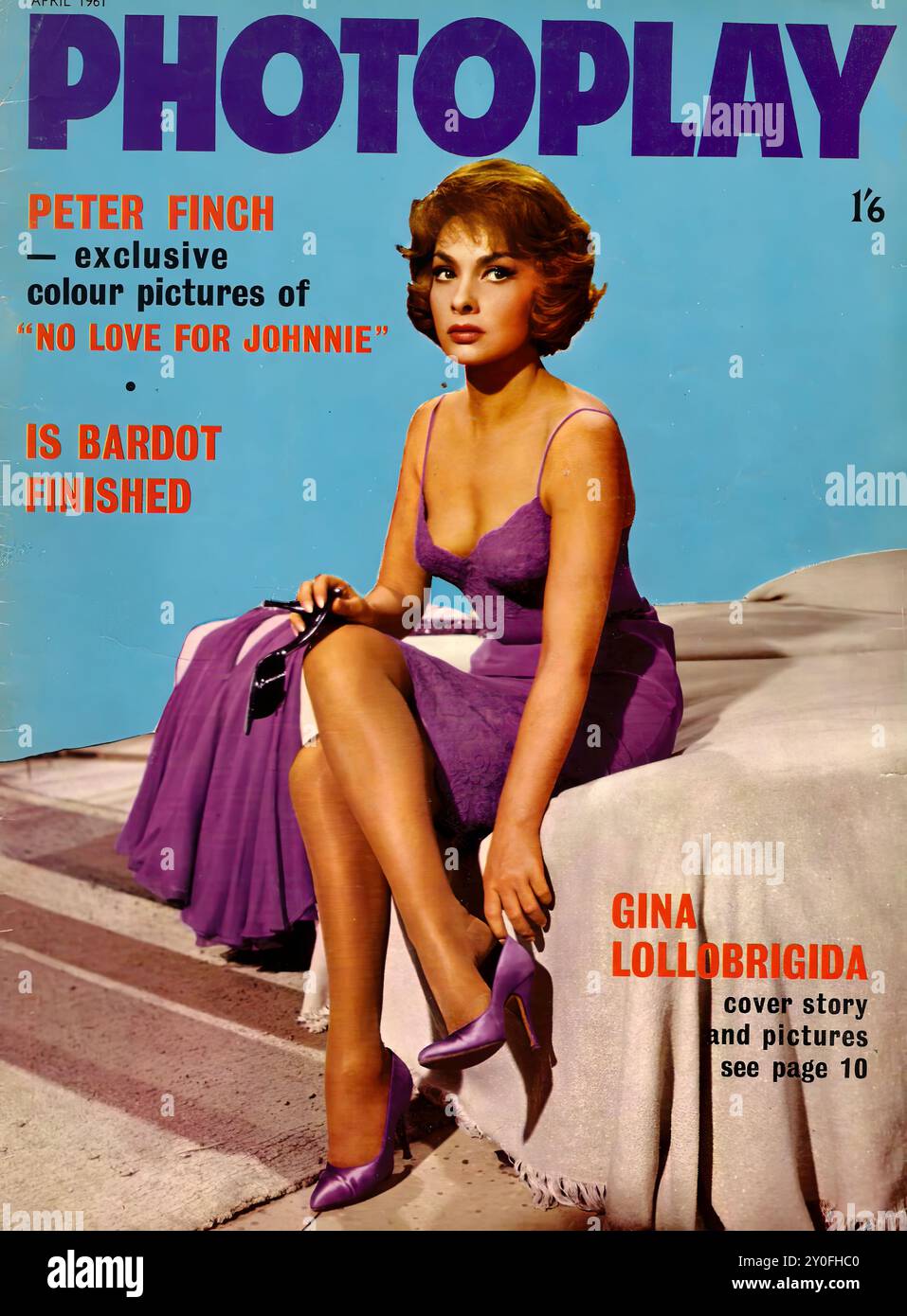 Photoplay April 1961 - Vintage Magazin Cover - Fotograf unbekannt - Text Transkription [ IST BARDOT FERTIG GINA LOLLOBRIGIDA Cover Geschichte und Bilder siehe Seite 10 ] NUR FÜR REDAKTIONELLE ZWECKE ! Stockfoto