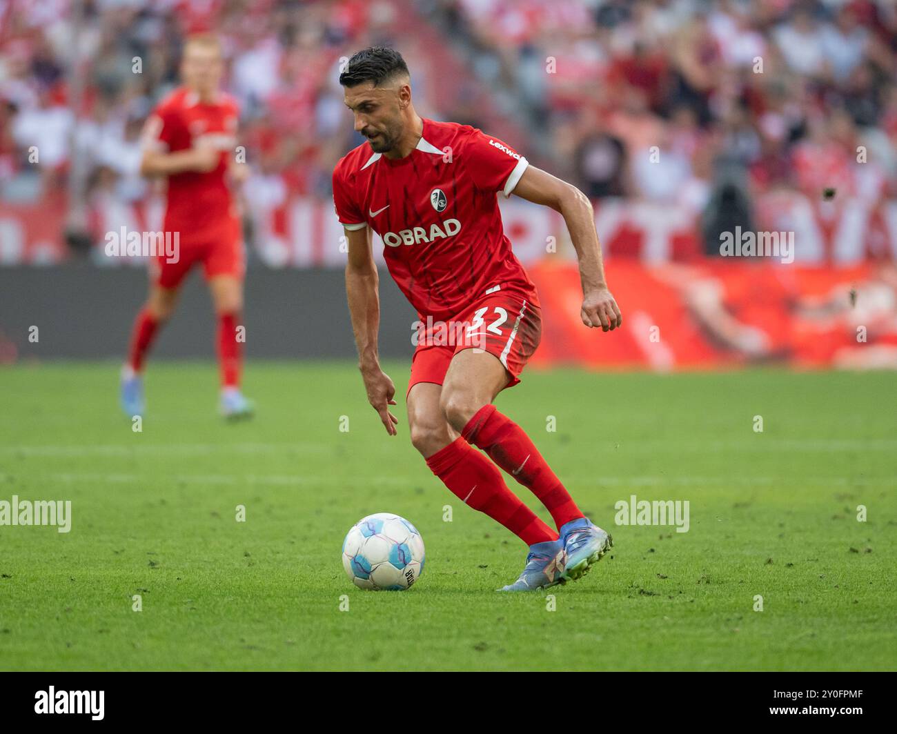 Vincenzo Grifo (SC Freiburg, #32). GER, FC Bayern München gegen SC Freiburg Fussball, Bundesliga, 2. Spieltag, Spielzeit 2024/2025, 01.09.2024. (DIE DFL-DFB-VORSCHRIFTEN VERBIETEN DIE VERWENDUNG VON FOTOS ALS BILDSEQUENZEN UND/ODER QUASI-VIDEO). Foto: Eibner-Pressefoto/Heike Feiner Stockfoto