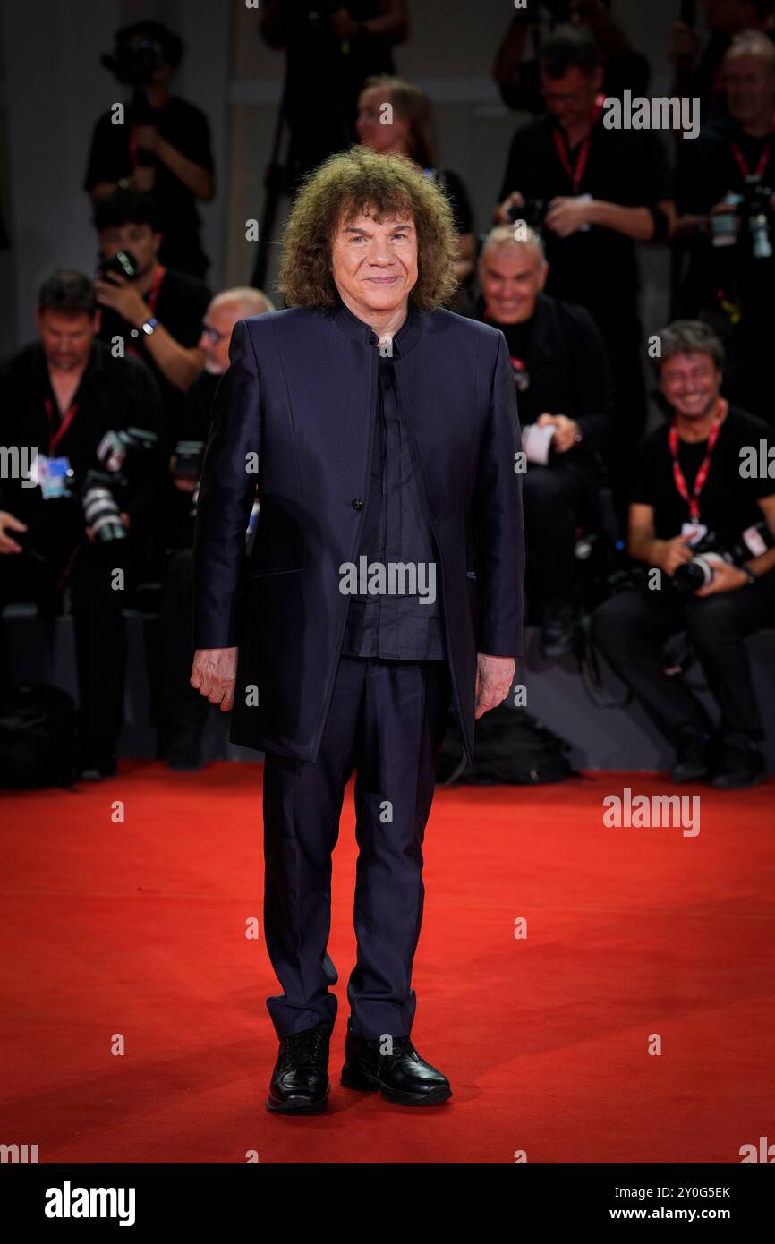 Venedig Lido, Italien. September 2024. Riccardo Cocciante nimmt am 81. Internationalen Filmfestival Venedig am 1. September 2024 in Venedig Teil. (Foto: Daniele Cifala/NurPhoto) Credit: NurPhoto SRL/Alamy Live News Stockfoto