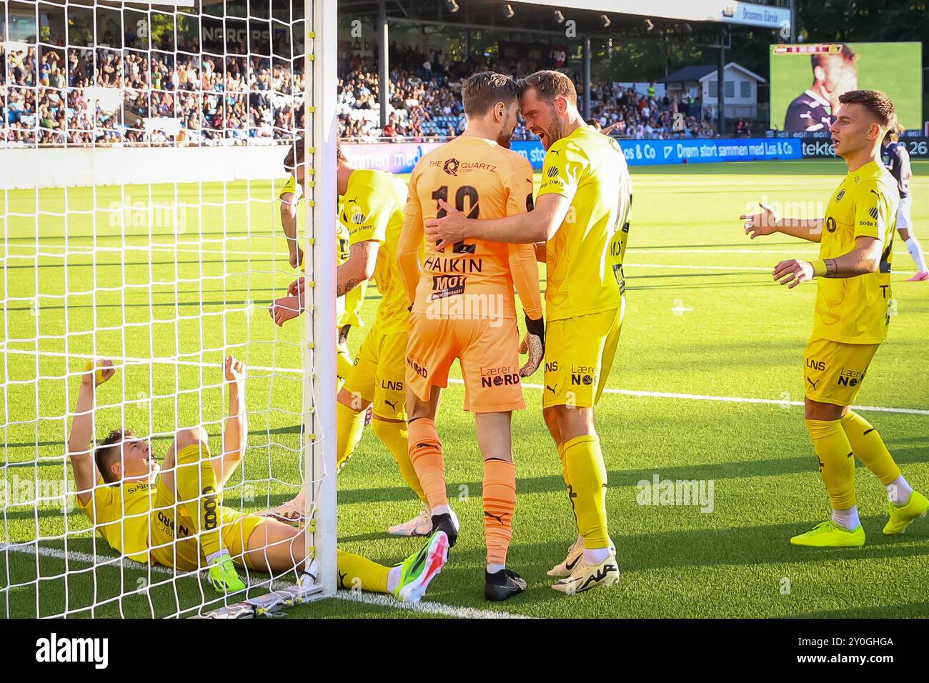 Drammen, Norwegen, 1. September 2024. Die Spieler von Bodø/Glimt feiern nach Nikita Haikins 95. Minute Elfmeter im Eliteserien-Spiel zwischen Strømsgodset und Bodø/Glimt im Marienlyst-Stadion. Quelle: Frode Arnesen/Alamy Live News Stockfoto