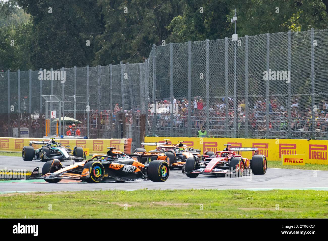 Monza, Italien. September 2024. Formel 1 Pirelli Gran Premio D'Italia. Wettkampftag. Oscar Piastri, McLaren, führt das Rennen an. Stockfoto