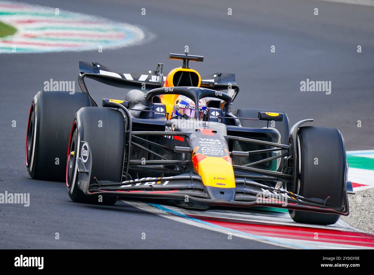 Monza, Italien. September 2024. Max Verstappen aus den Niederlanden fuhr den (1) Oracle Red Bull Racing RB20 während des Formel-1-Rennens Pirelli Gran Premio d'Italia 2024 am 1. September 2024 in Monza, Italien. Quelle: Luca Rossini/E-Mage/Alamy Live News Stockfoto