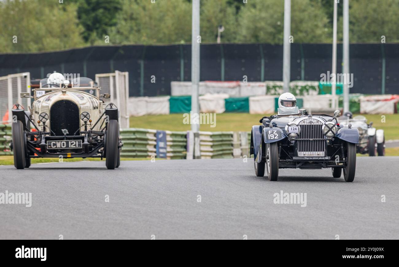 Der Vintage Sports Car Club, V.S.C.C. Renntag auf der Mallory Park Rennstrecke, Leicestershire, England, Großbritannien, August, 2023. Stockfoto