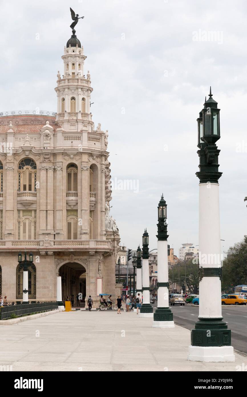 Kuba, Havanna. Gran Teatro de la Habana Alicia Alonso. Das große Nationaltheater, das große Theater, der Palast des Galicischen Zentrums, das Opernhaus, die Balle Stockfoto