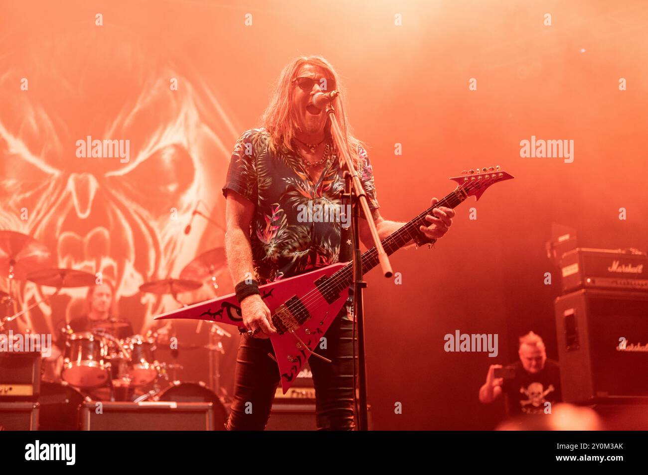 20. Juli 2024: Kai Hansen tritt mit Gamma Ray beim Luppolo in Rock Festival in Cremona auf Stockfoto