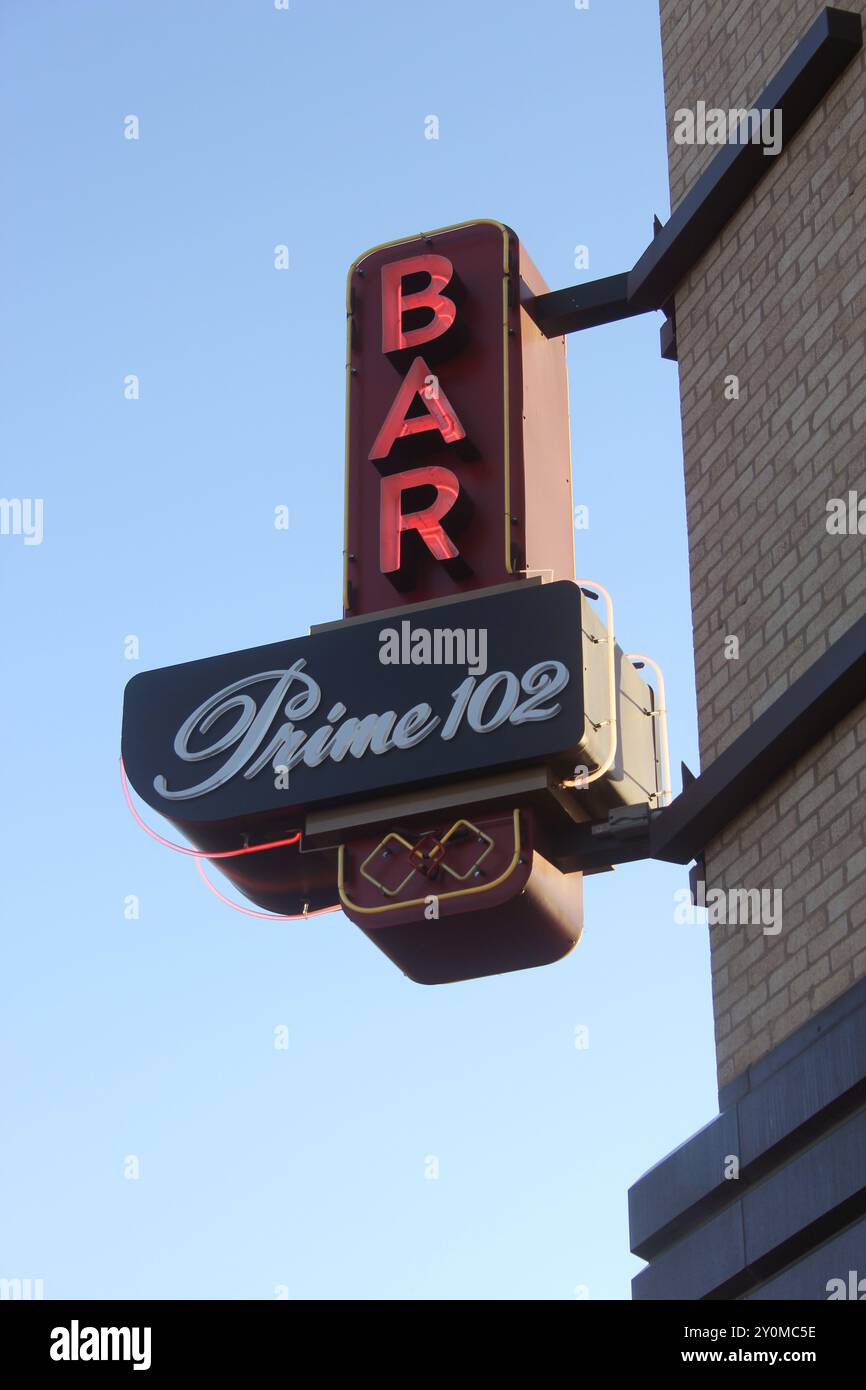 Tyler, Texas - 1. Januar 2024: Bar- und Restaurant-Schild am Downtown Square in Tyler Texas Stockfoto