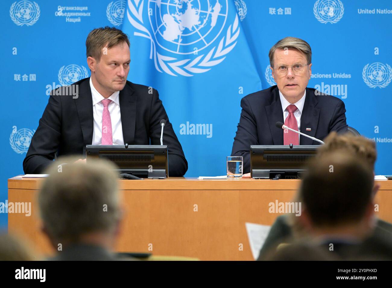 New York, USA. September 2024. Botschafter Samuel Zbogar (r), Vertreter Sloweniens im Sicherheitsrat der Vereinten Nationen und Präsident des Sicherheitsrats für den Monat September, spricht während eines Pressebriefings am Hauptsitz der Vereinten Nationen, New York, am 3. September 2024. (Foto: Anthony Behar/SIPA USA) Credit: SIPA USA/Alamy Live News Stockfoto