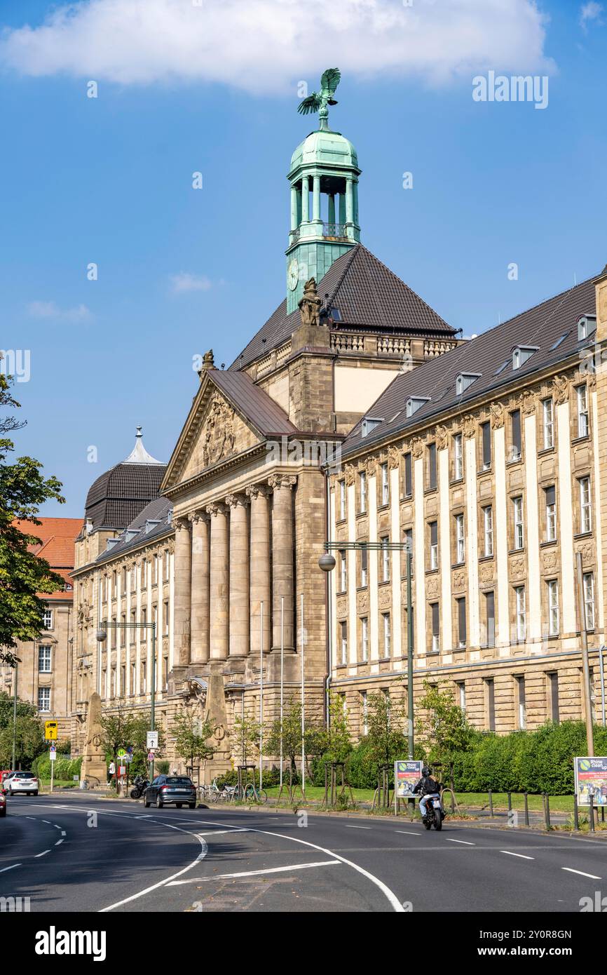 Gebäude der Bezirksregierung Düsseldorf, Cecilienallee, Verwaltungsgebäude Düsseldorf, NRW, Deutschland Stockfoto