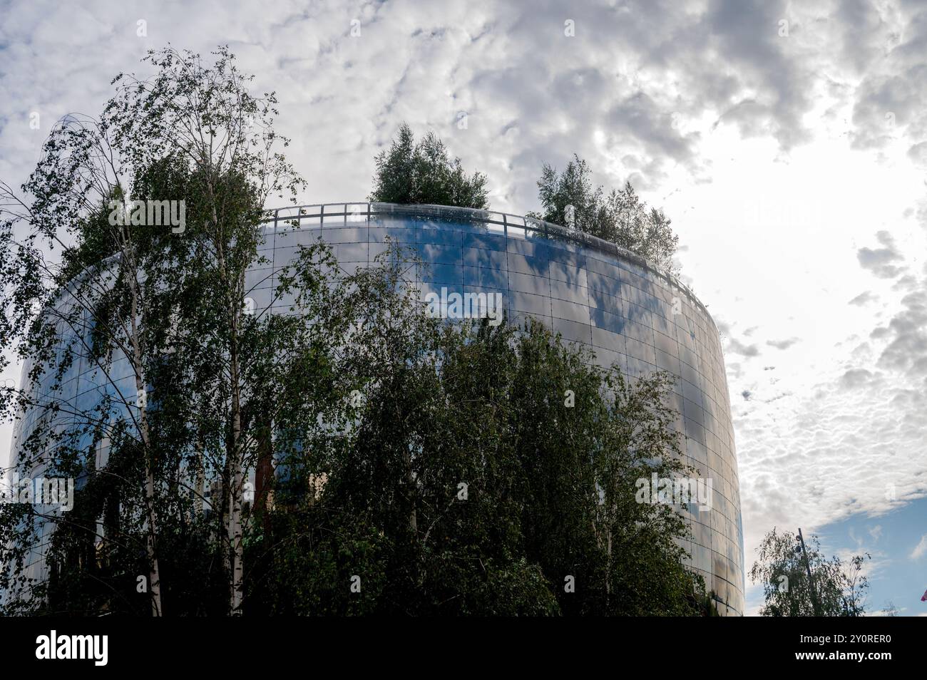 Depot Boijmans Van Beuningen in Rotterdam, das einzigartige kreisförmige Kunstmuseum mit Spiegelmauern Stockfoto