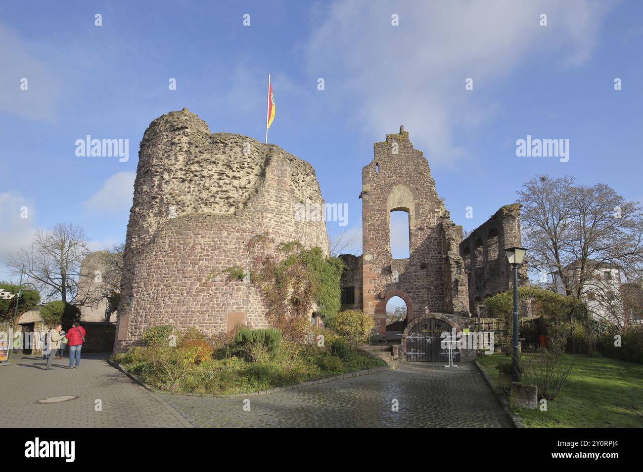 Romanische Palas, Schloss Hayn, historische Ruine, Dreieichenhain, Dreieich, Hessen, Deutschland, Europa Stockfoto