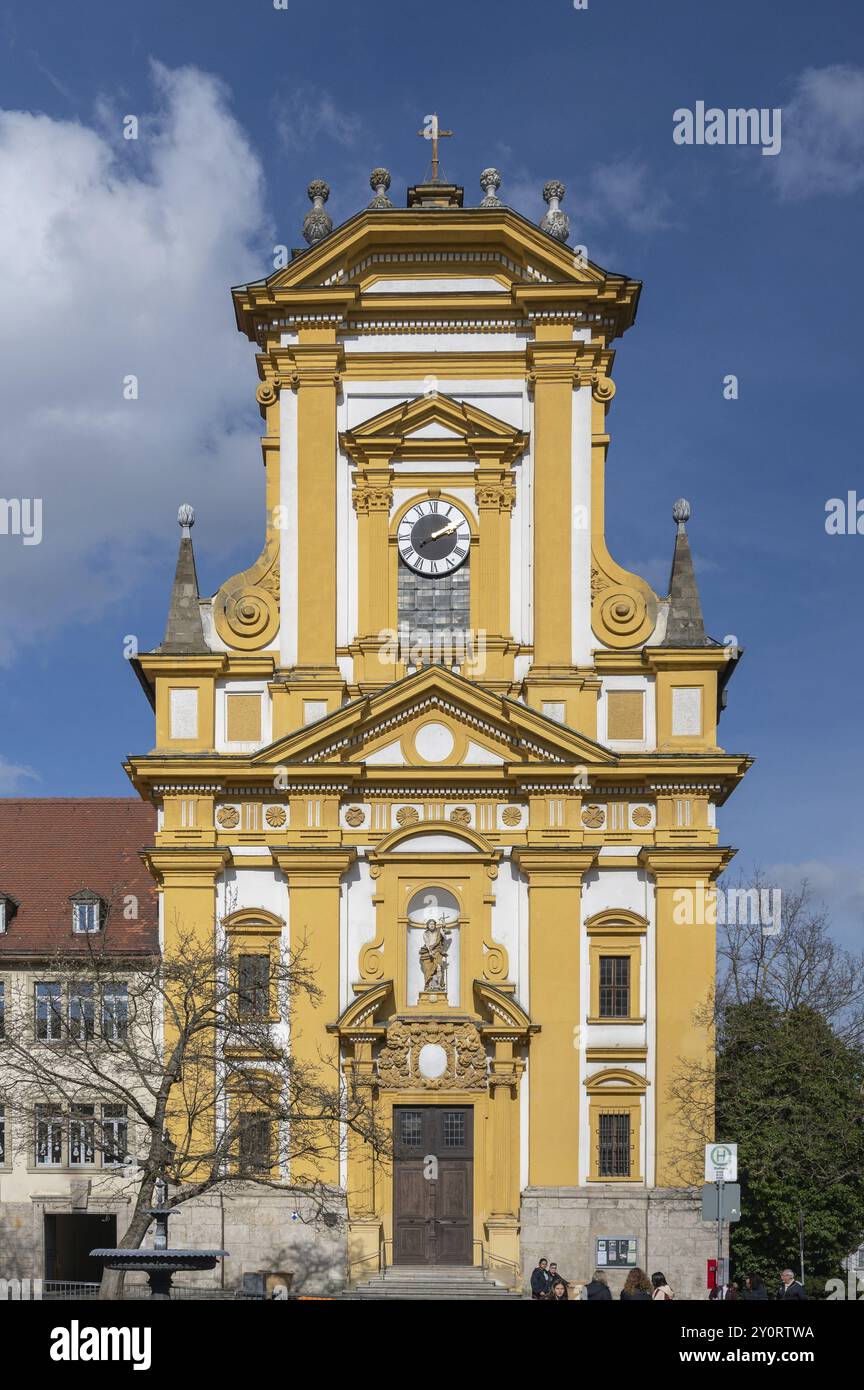 Barockfassade der Stadtkirche St. Johannes des Täufers, Gustav-Adolf-Platz 3, Kitzingen, Niederfranken, Bayern, Deutschland, Europa Stockfoto