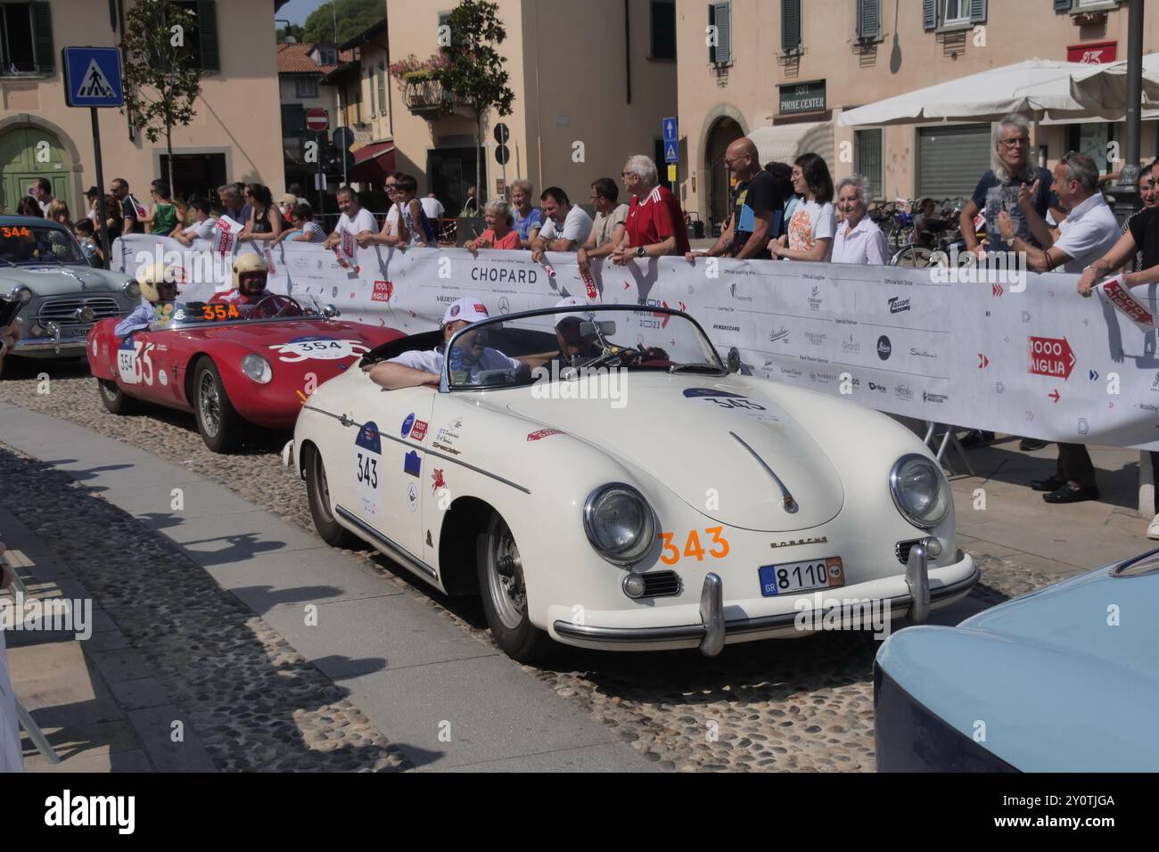 1000 Meilen, jährliches Rennen des Retro-Oldtimers. Letzte besondere Etappe in Bergamo. Stockfoto