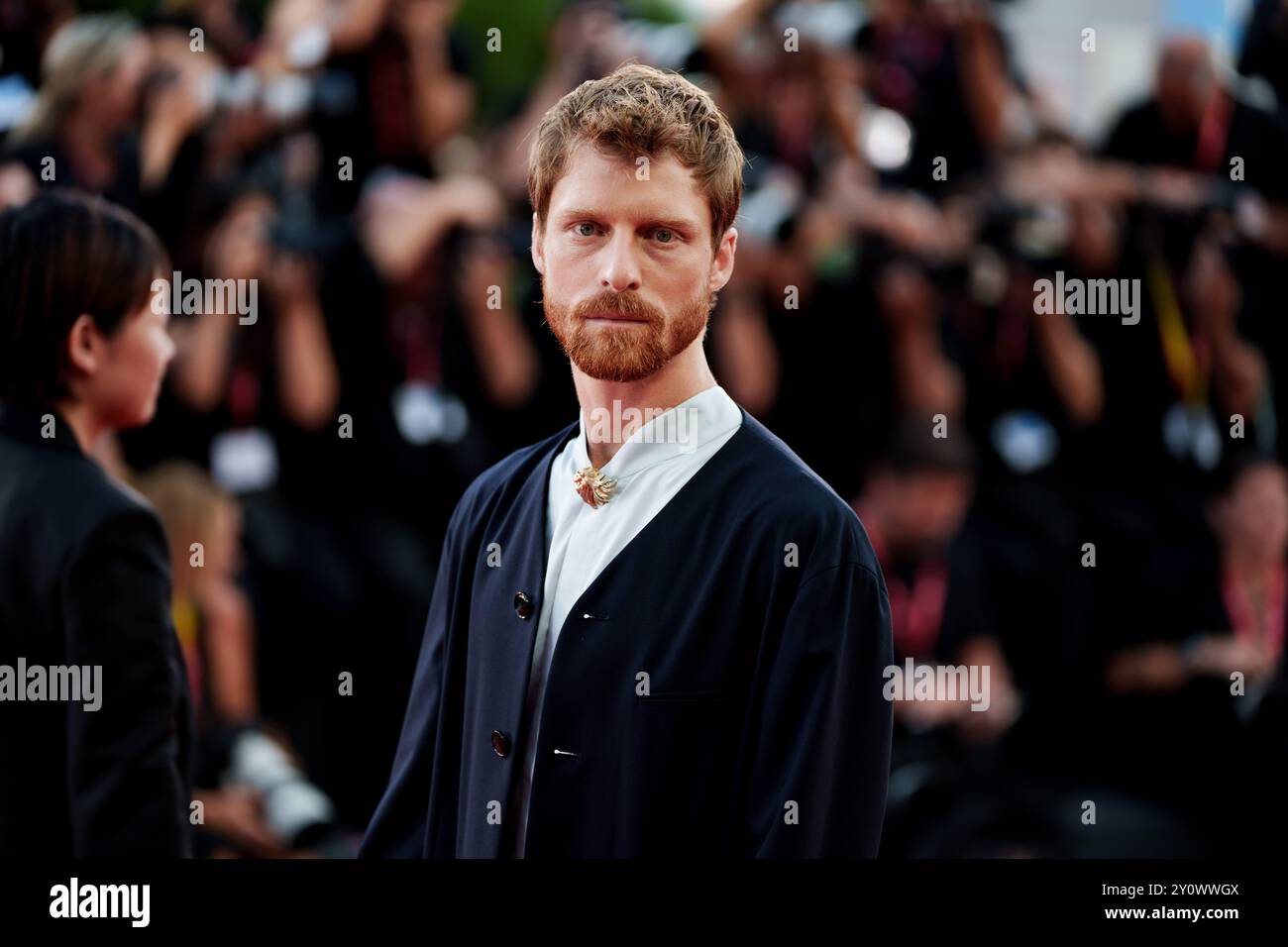 VENEDIG, ITALIEN – 03. SEPTEMBER: Colin Bates nimmt am 81. Internationalen Filmfestival von Venedig am 03. September 2024 in V Teil Stockfoto