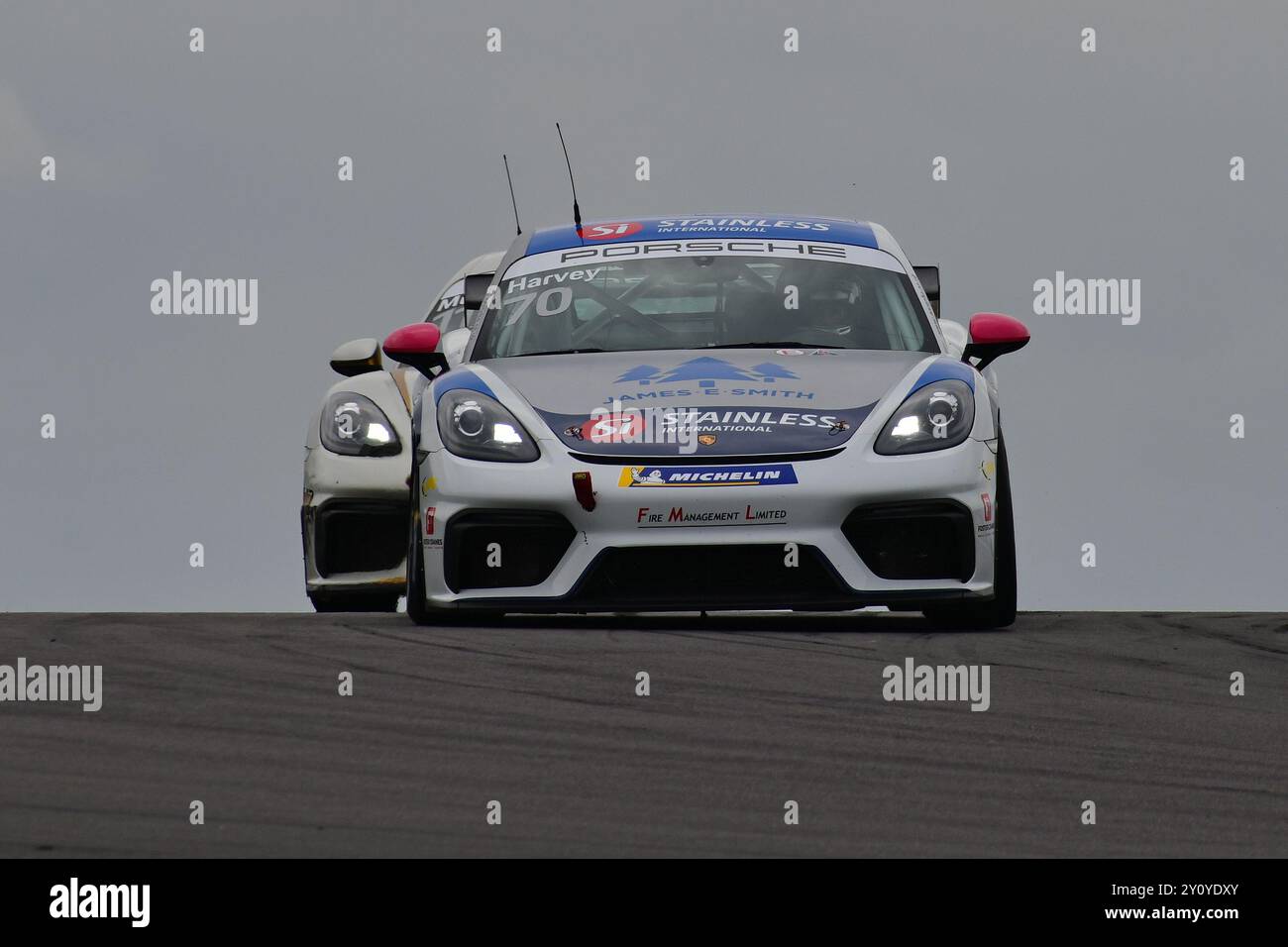 Samuel Harvey, Porsche 718 Cayman GT4 Clubsport, Xentek Motorsport, Porsche Sprint Challenge Großbritannien 2024, eine einzige Markenserie mit Allradantrieb Stockfoto