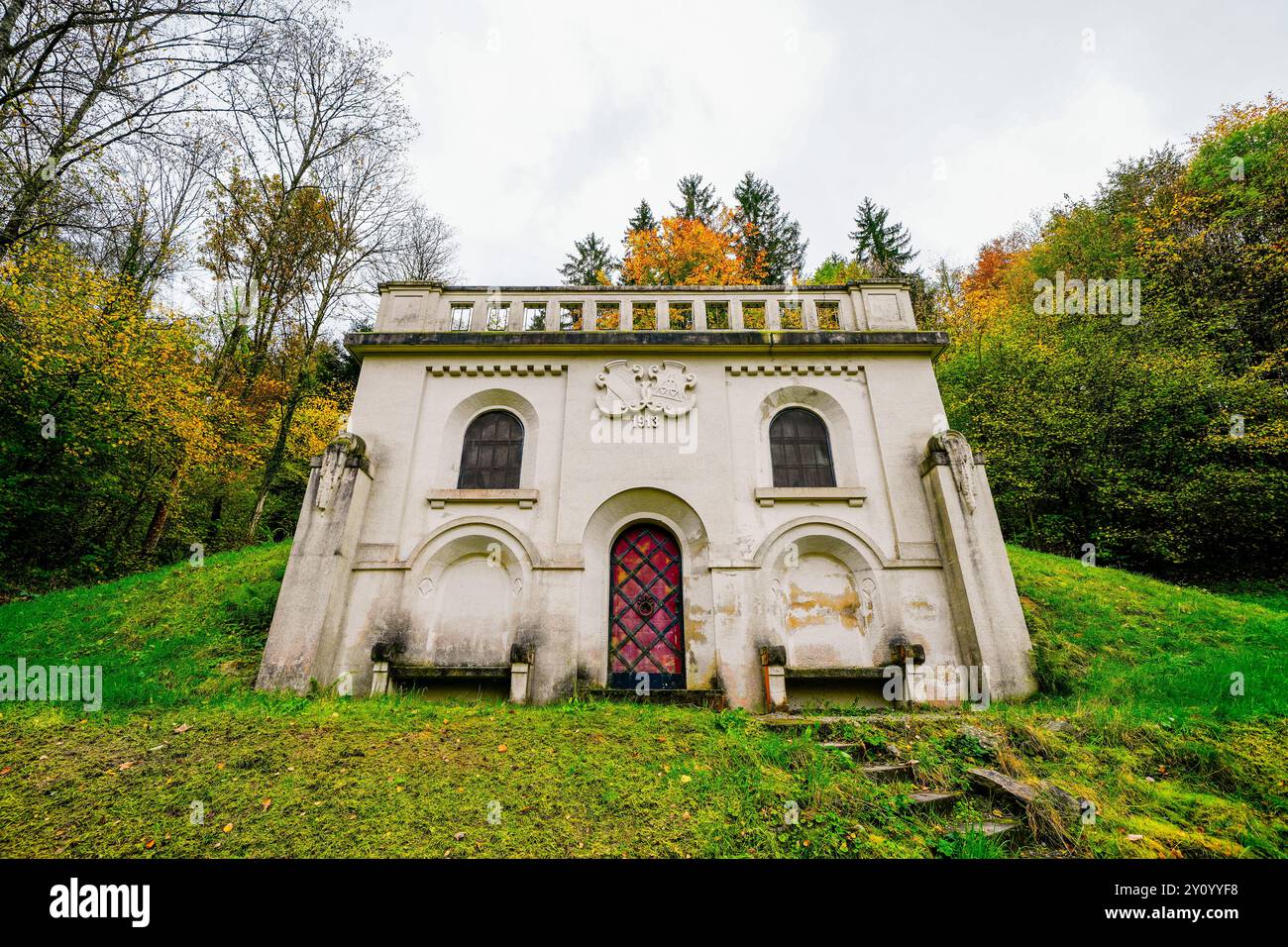 Ehemaliges Wasserreservoir der Stadt Hausach. Historisches Gebäude im Schwarzwald. Stockfoto