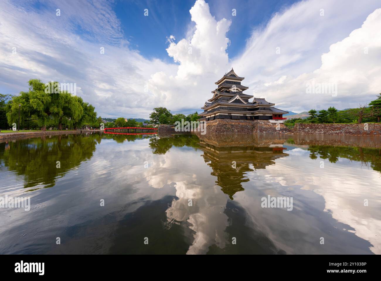 Schloss Matsumoto in Matsumoto, Japan am Nachmittag. Stockfoto