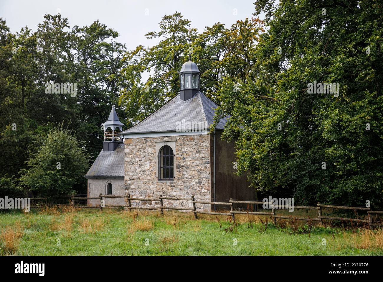 Hochmoor hohes Venn, Fischbachkapelle bei Baraque Michel, Belgien, Europa. Hochmoor hohes Venn, Kapelle Fischbach nahe Baraque Michel, Belgien, Europ Stockfoto