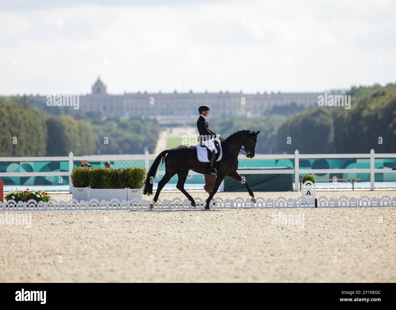 PARIS, FRANKREICH – 04. SEPTEMBER: Anna-Lena Niehues (DE) mit Pferd Quimbaya 6 während der Para Equestrian (Dressur) Wettbewerbe im Chaeteau de Versailles der Paralympischen Sommerspiele 2024 am 4. September 2024 in Paris, Frankreich. (Foto: Mika Volkmann) Credit: Mika Volkmann/Alamy Live News Stockfoto