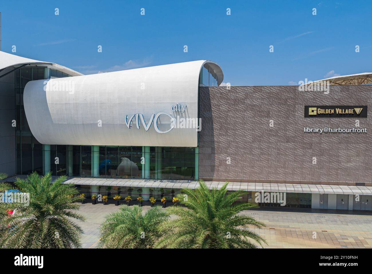 Singapur - 13. Juni 2024: Blick auf vivo City, das größte Einkaufszentrum in Singapur. Reisekonzept Stockfoto