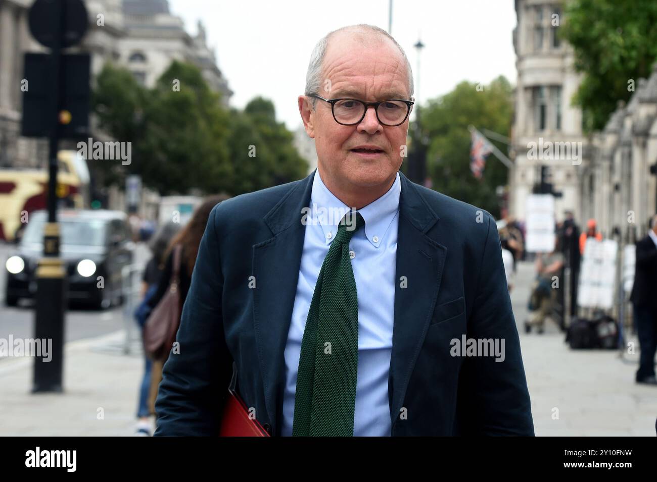 London, Großbritannien. September 2024. Sir Patrick Vallance, Staatsminister für Wissenschaft im Ministerium für Wissenschaft, Innovation und Technologie außerhalb des britischen Parlaments. Quelle: MARTIN DALTON/Alamy Live News Stockfoto