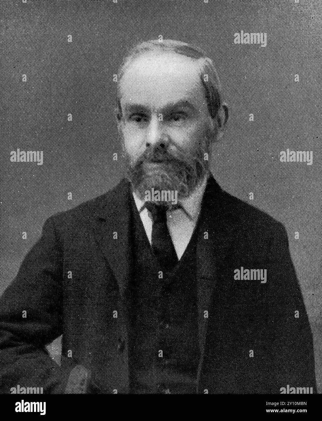 Mr. F. T. Clements, ehemaliges Mitglied des Verwaltungsausschusses und Bildungssekretär. Aus einer Serie von Fotografien zum Jubiläum der Northampton Co-operative Society Ltd (1870-1920). Die Co-operative Society war eine britische Verbrauchergenossenschaft und ist heute als The Co-operative Group Ltd. Bekannt. Im 19. Und 20. Jahrhundert wurden die Genossenschaften auf regionaler Basis betrieben. Stockfoto