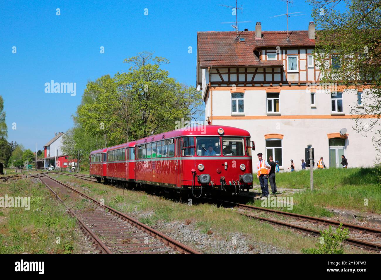 DB Regio-Schienenbus. Ehemaliger Ulmer Spatz. Sonderausflug in Altshausen Stockfoto